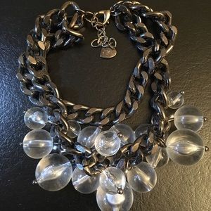 Woman’s chunky necklace